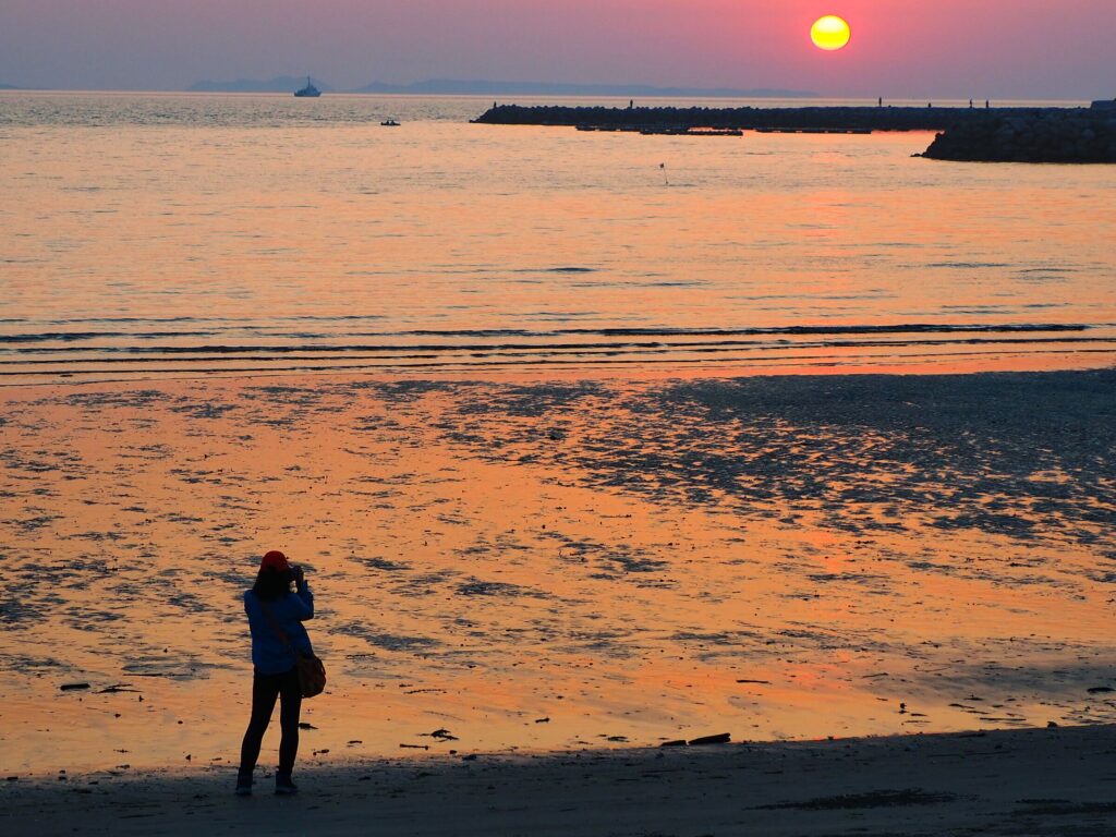 深江海岸の夕暮れ風景