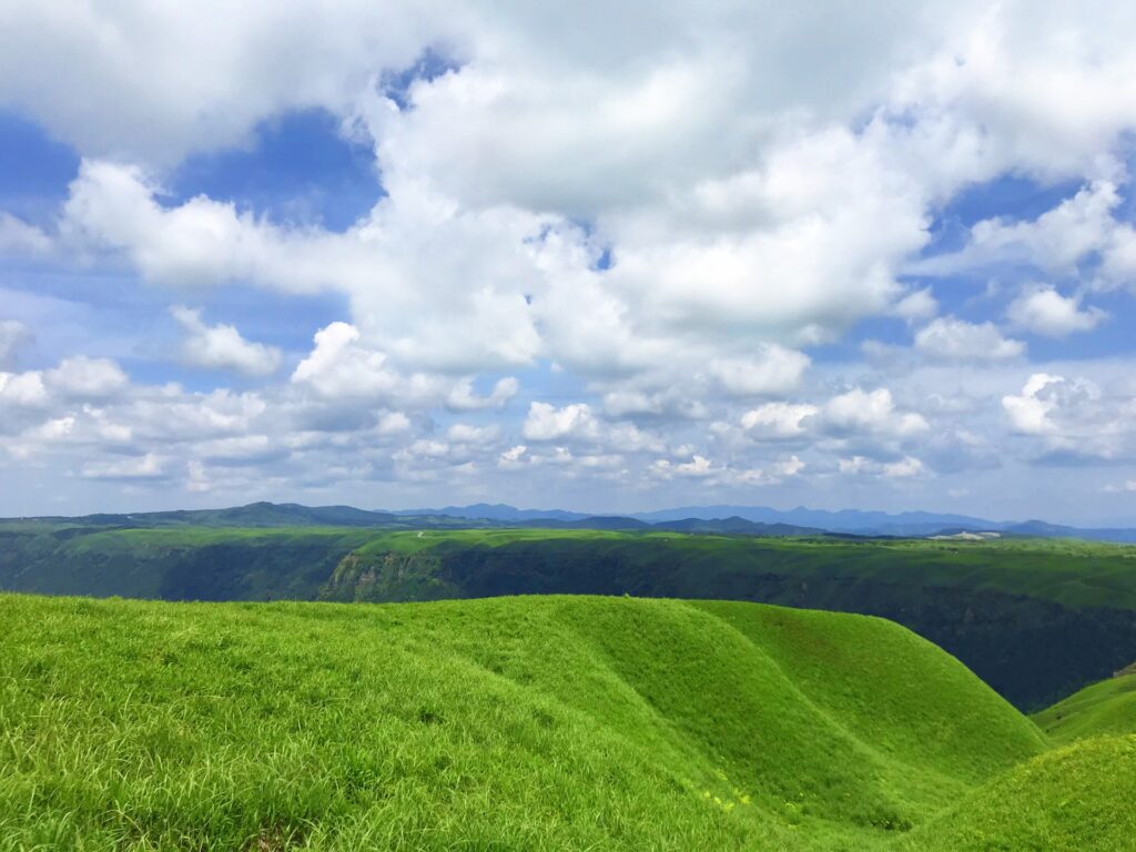 雄大な大観峰の稜線